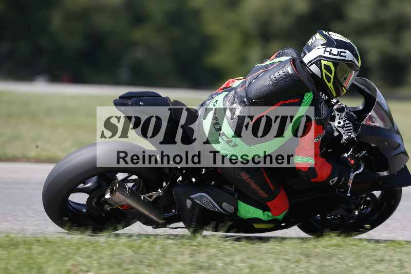 /44 09.08.2025 Plüss Moto Sport ADR/Freies Fahren/404